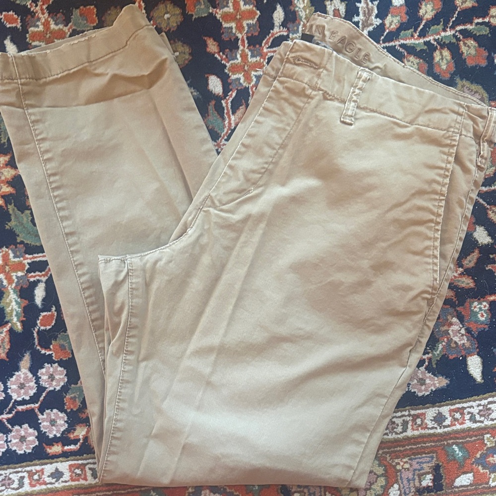 American Eagle Outfitters Men's Flat Front Khaki Chinos